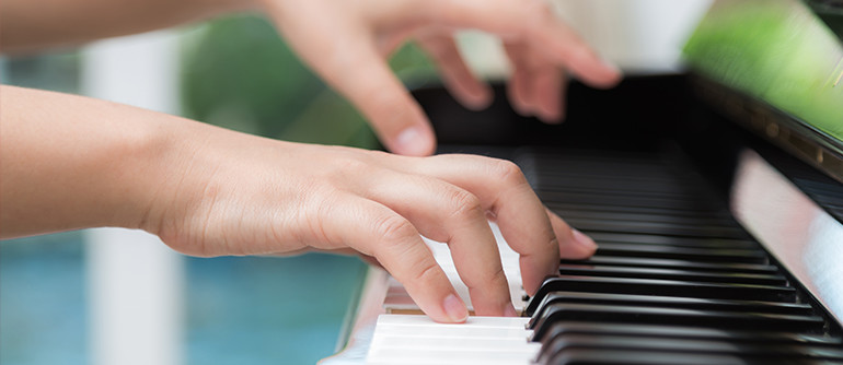 ECLA-Auriol-loisirs-activites-enfants-adultes-adolescents-cours-de-piano