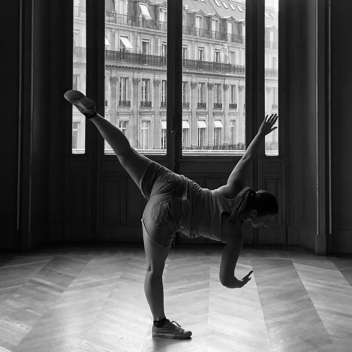 professeurs-diplomes-activites-auriol-ecla-danse-melanie-esposito